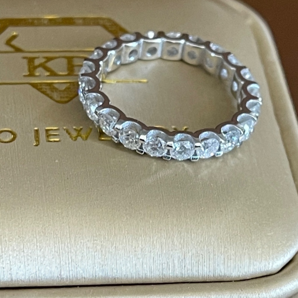 3.00mm Round Brilliant Cut Moissanite Eternity Wedding Band 925 Sterling Silver - Picture 2 of 5